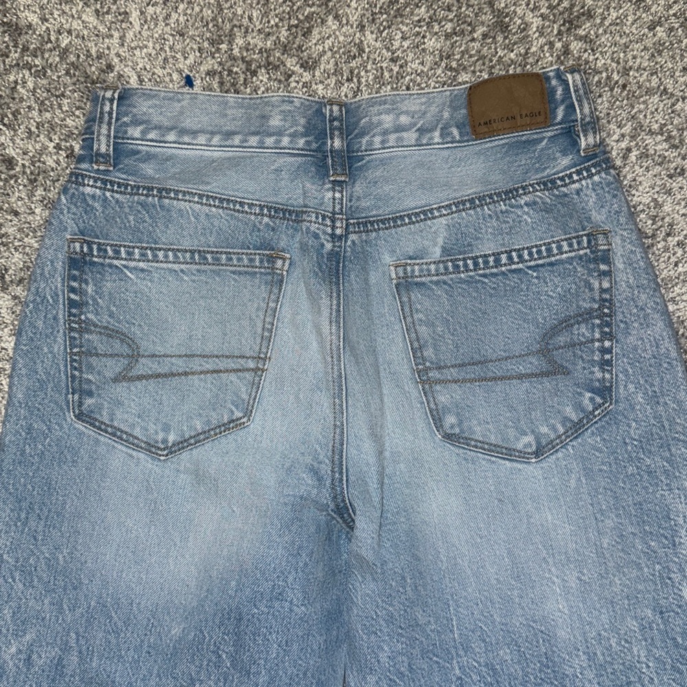 American Eagle Outfitters Light Blue High Rise Mom Jeans Size 0 Short - Picture 4 of 6